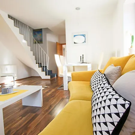 Gloria Apartment *