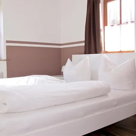 Gloria Apartment *